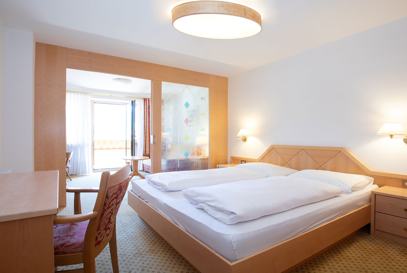 Suite Mutspitz 356 with separate bedroom and living room and balcony